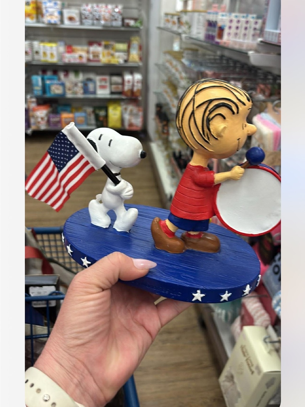 Peanuts Patriotic Snoopy & Linus Figurine - Blue/Red